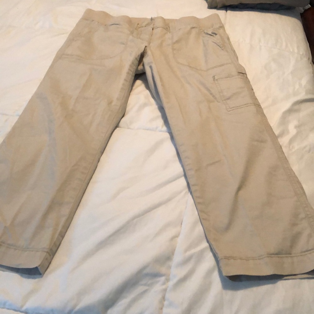 Cropped pants